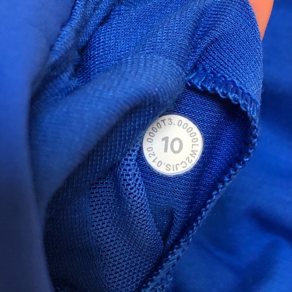 Lululemon stronger as one bra | 10 - Picture 3 of 3